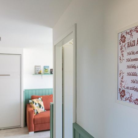 Balatonic Retro Apartment Zamardi Exterior photo